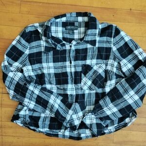 F21 Cropped Flannel Button-Up Shirt Size XL